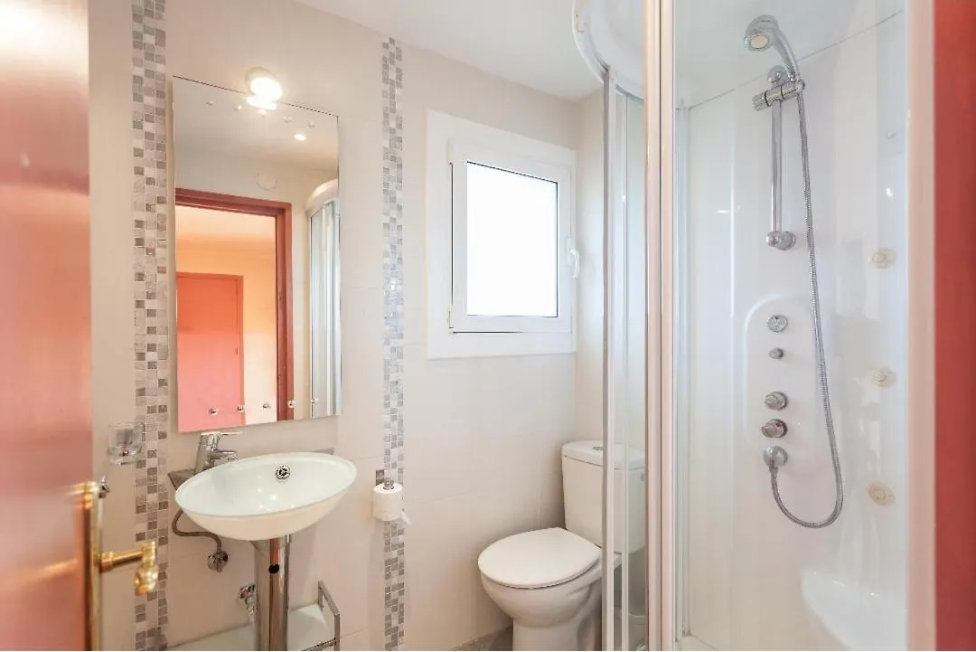 Villa Rapanui Piscina Y Jacuzzi Privados Lloret de Mar Spain